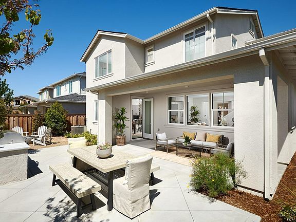 5th image of 2697 Amora Circle