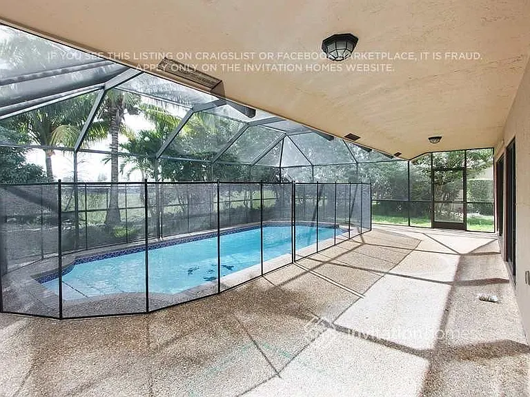 7002 NW 38th St — Photo 20
