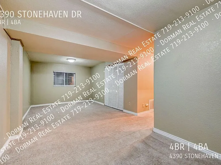 4390 Stonehaven Dr — Photo 22