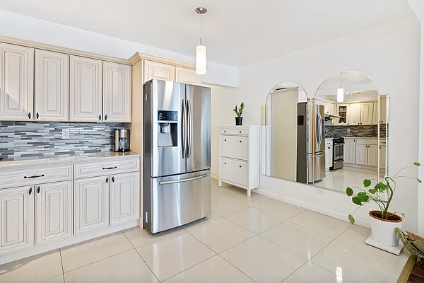 Sold by B Square Realty | media 13