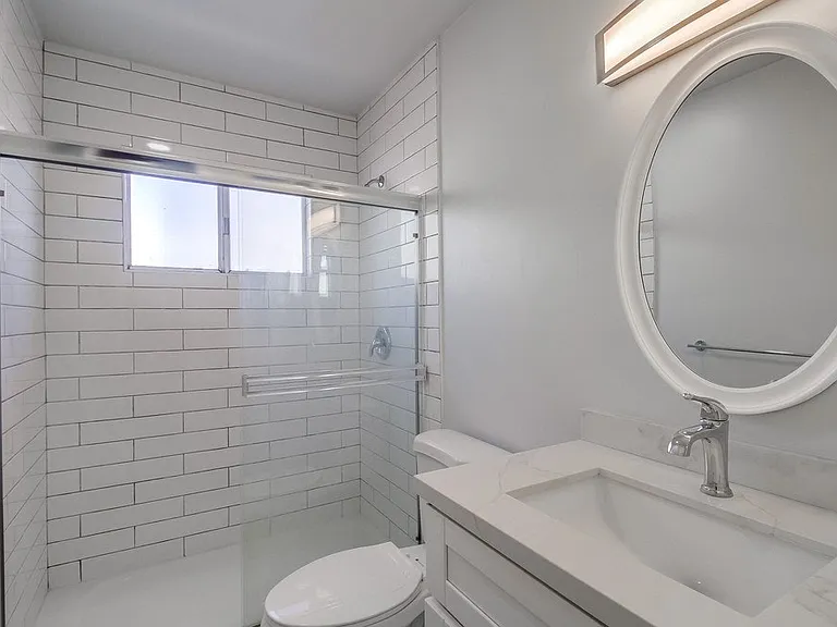 1254 Robinson Ave — Photo 6
