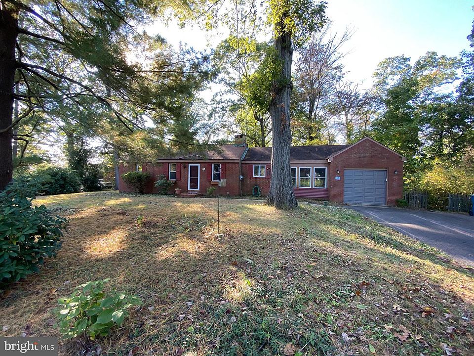 1st image of 483 Linton Hl