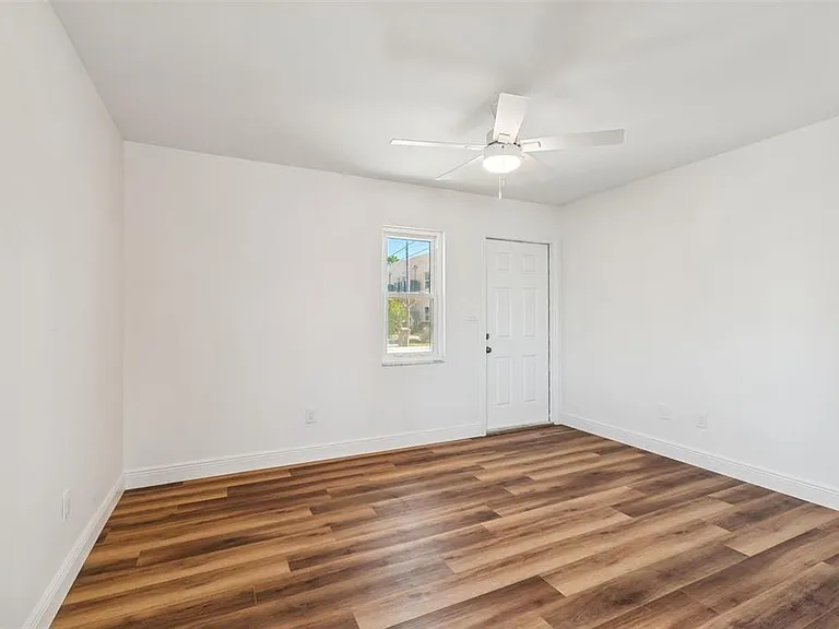 14919 N Bayshore Dr #1 — Photo 12