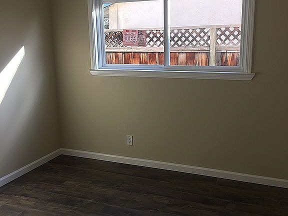 3rd image of 4125 Darwin Dr