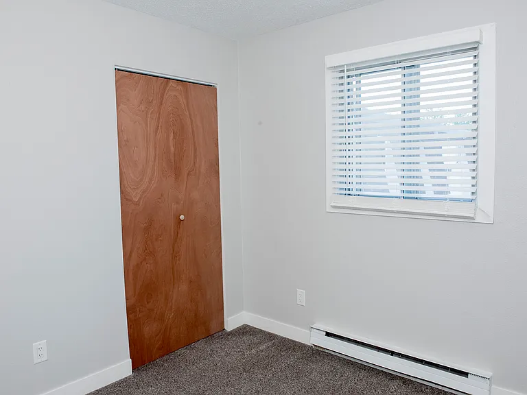 950 5th Ave W #D — Photo 12