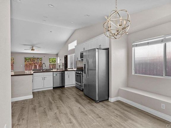 3rd image of 4972 Lake Shore Ct