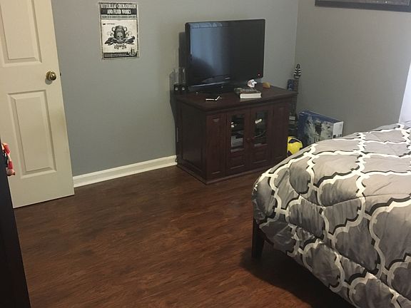 Second bedroom 