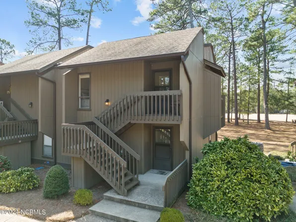10 Pine Tree Road #208, Pinehurst, NC 28374
