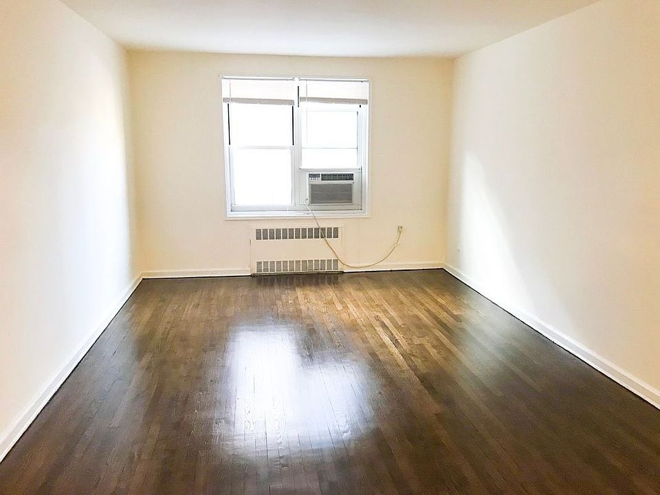2nd image of 7402 34th Ave #2J