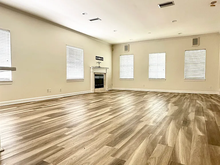 1708 W Morrison Ave — Photo 4