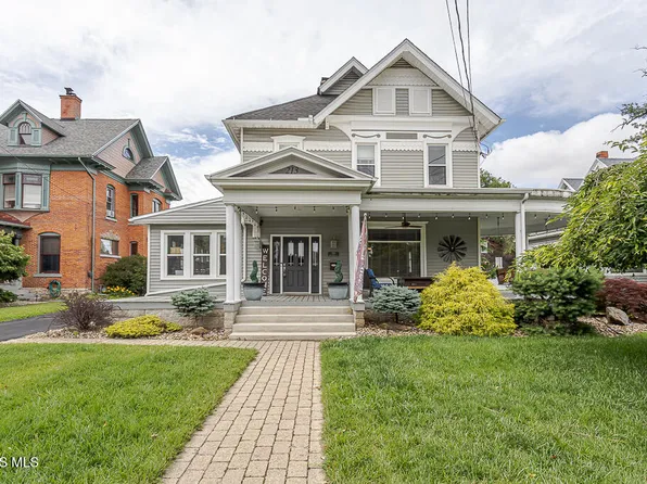 213 W Buckeye St, Clyde, OH 43410