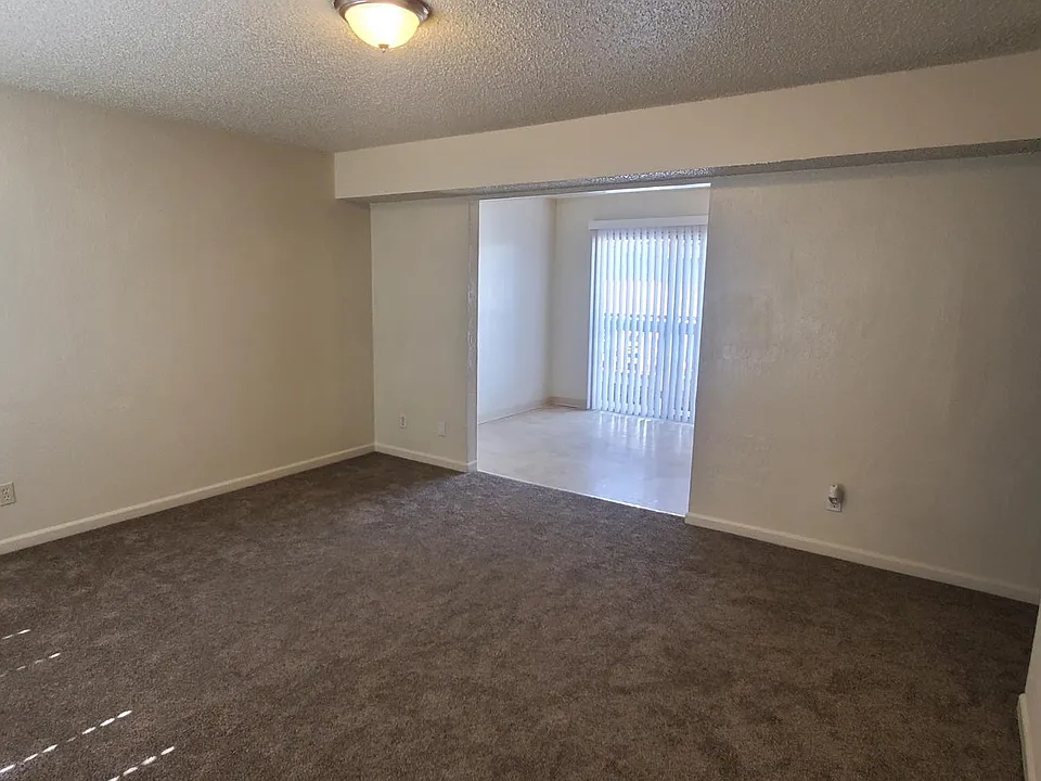 2209 15th Ave #3