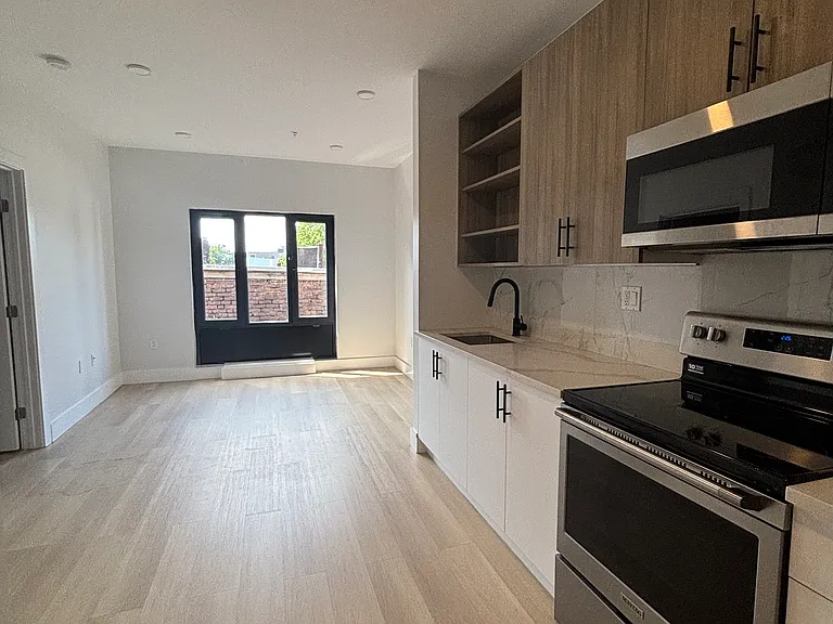 314-316 Forrest St #403.1 — Photo 2