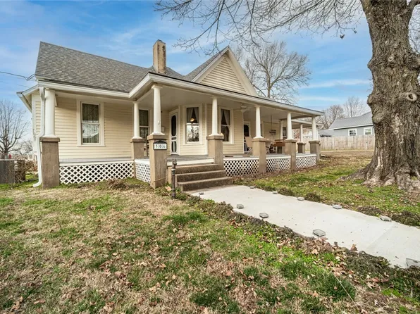 306 Huntsville St, Berryville, AR 72616