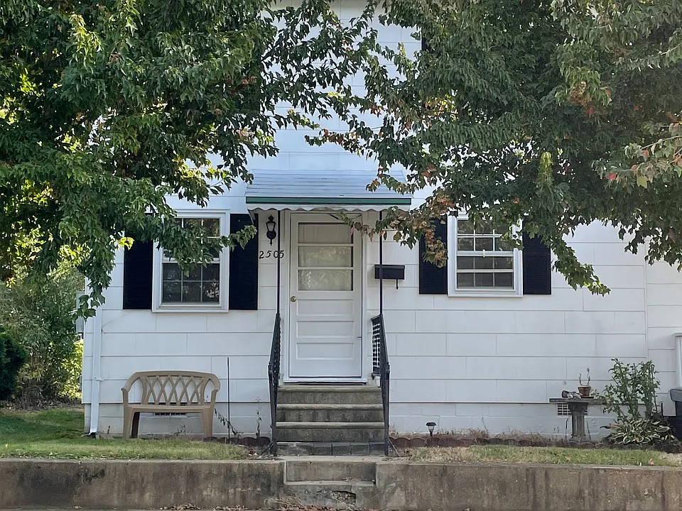 2505 Van Buren St