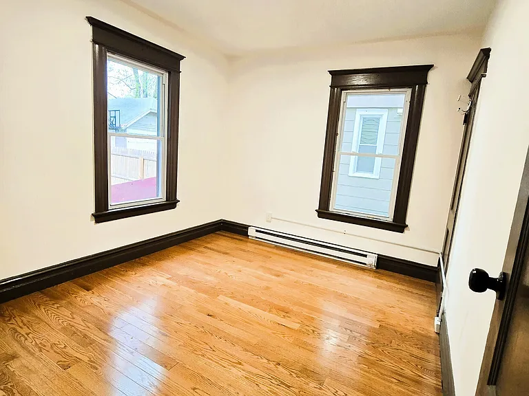 203 Cooke St — Photo 5