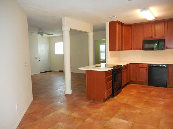 5th image of 1701 The Greens Way APT 812