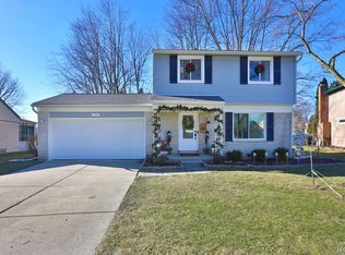 264 Buckingham Rd, Canton, MI 48188