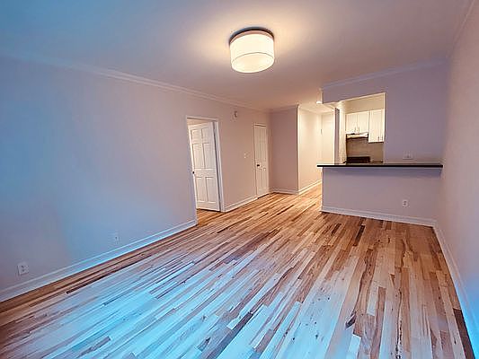 2nd image of 219 E 84th St #5K