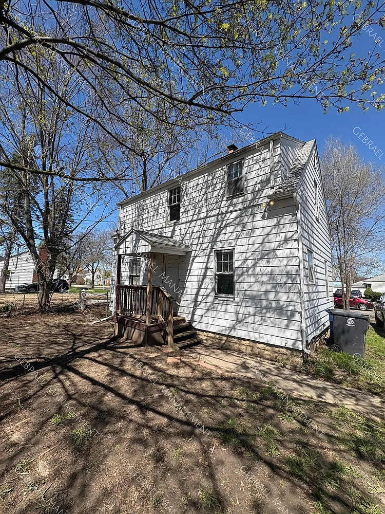 Building Photo - 3413 Beecher Rd