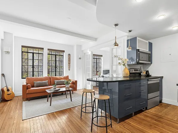 25 Tudor City Pl APT 319, New York, NY 10017