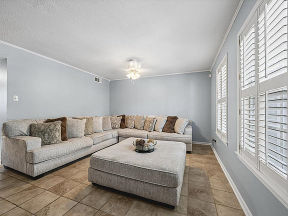 5th image of 871 S Yates Rd APT 1