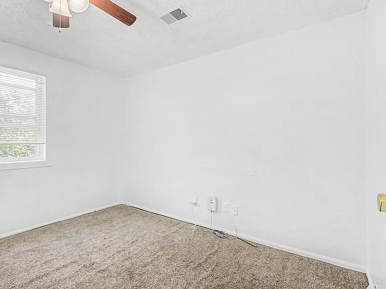 5606 W 17th Ave — Photo 23