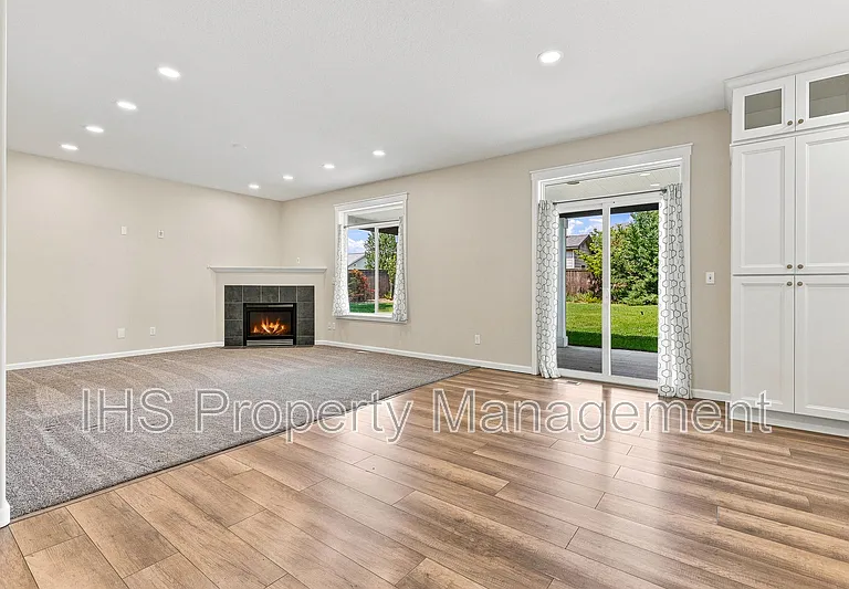 9711 Nottingham Dr — Photo 7