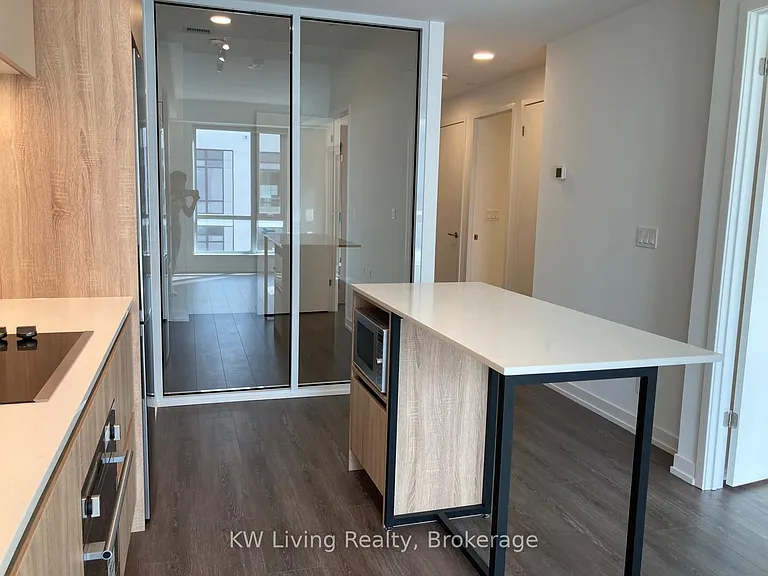 8 Beverley Glen Blvd #611 — Photo 31