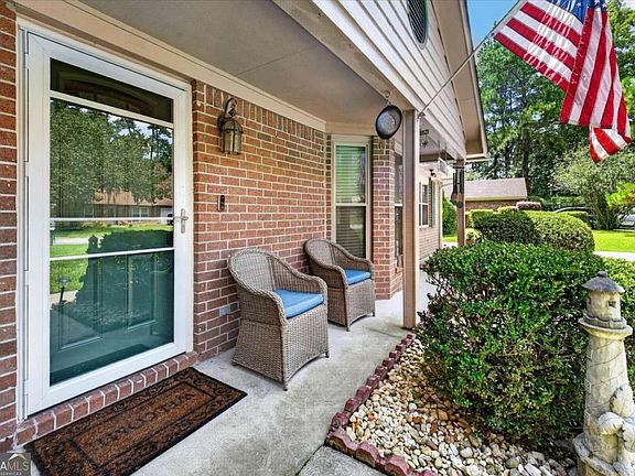 3rd image of 905 Brighton Way