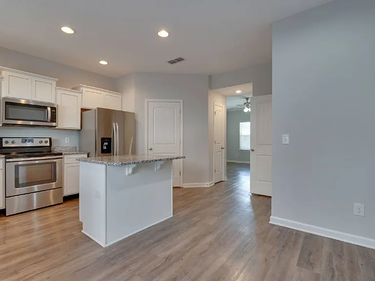 810 Staten Dr — Photo 10