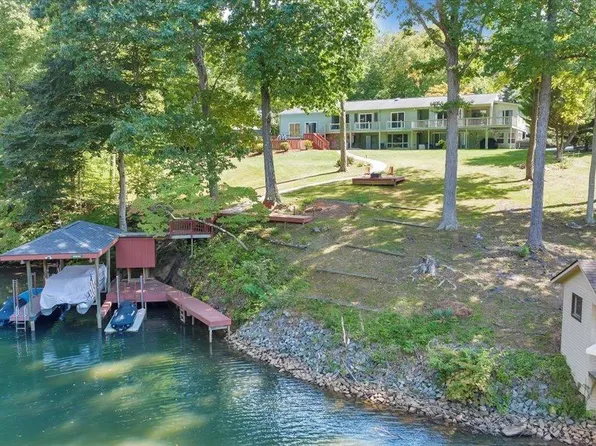 684 Lake Park Dr, Union Hall, VA 24176