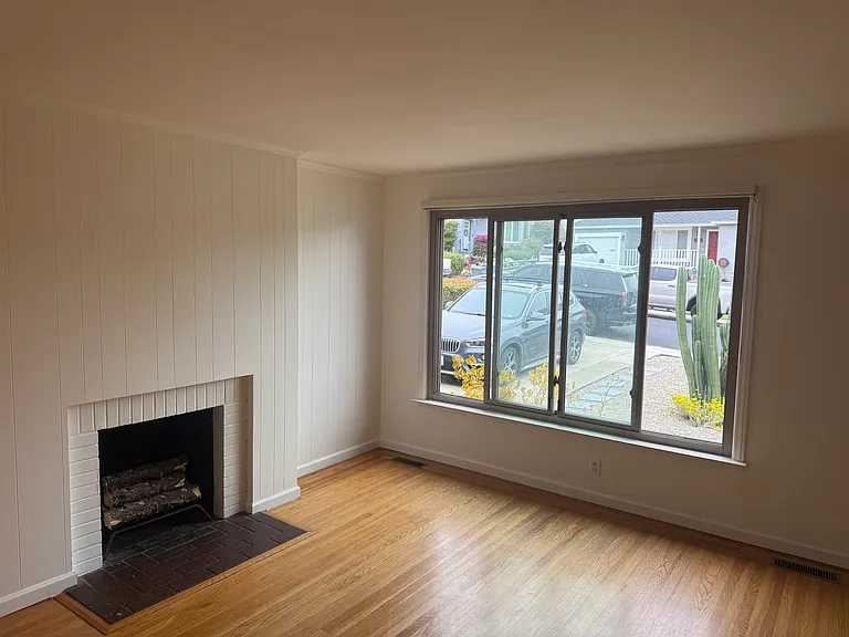 715 Cypress Ave — Photo 5