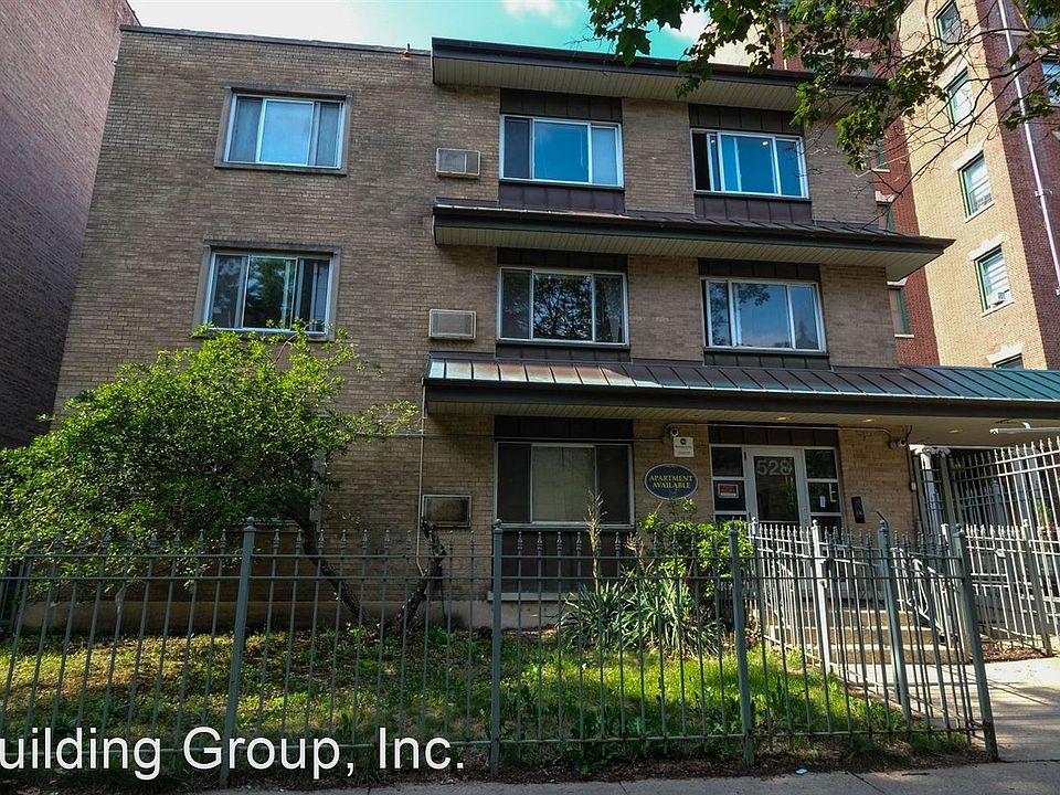 1st image of 528 W Wellington Ave APT 102
