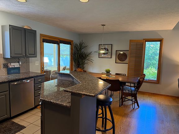 5th image of 1913 Ottawa Beach Rd