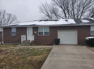 818 Hudson St, Clinton, MO 64735