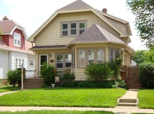 2132 S 66th St, West Allis, WI 53219