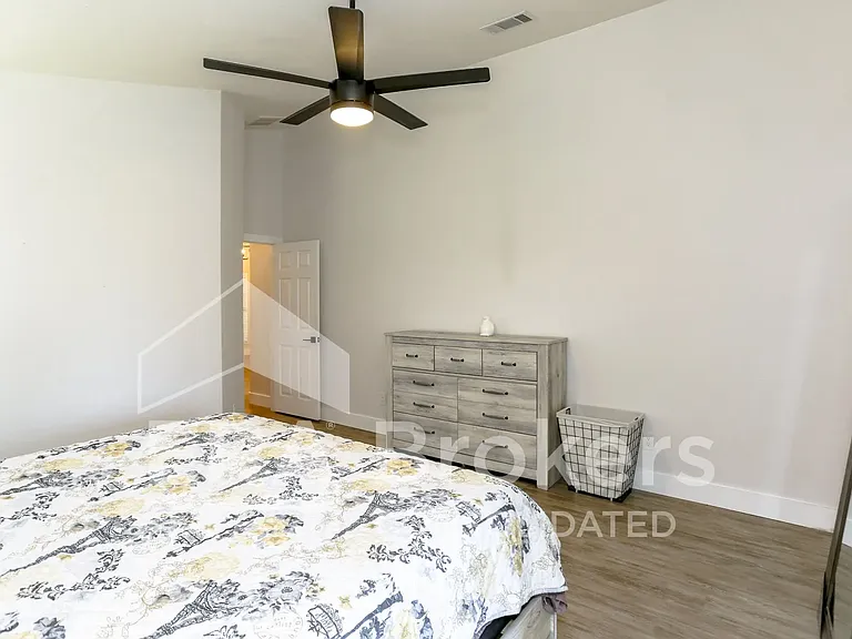 6110 Melanie Dr — Photo 12