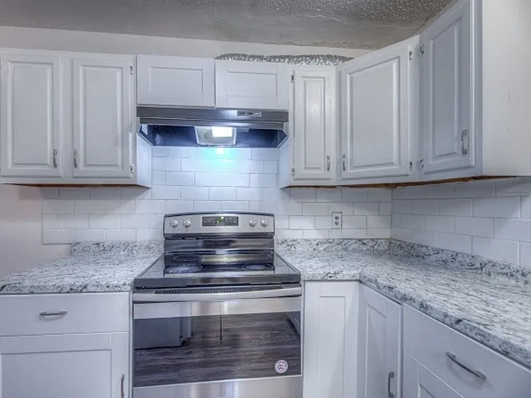 1129 S 124th East Ave — Photo 7