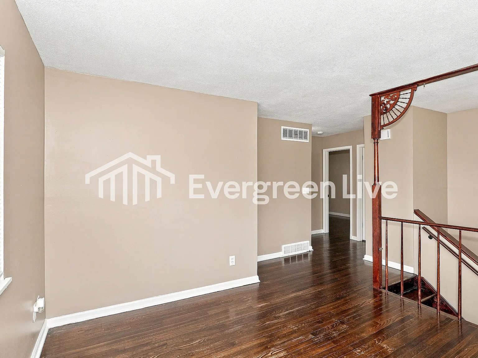 3 bed, 2.0 bath, 1753 sqft, $1,895 — Photo 3