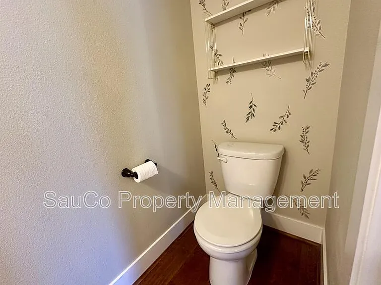 456 SW 203rd Ter — Photo 8
