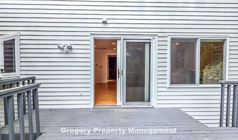 16316 NE 46th Ct — Photo 28