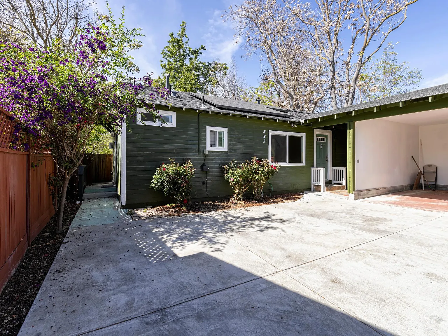 853 E San Antonio St — Photo 1