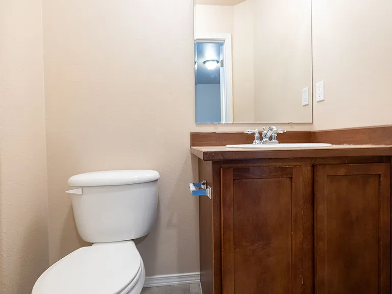 326 S Thierman Rd — Photo 21