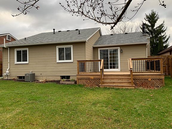 2nd image of 1560 Northbrook Dr