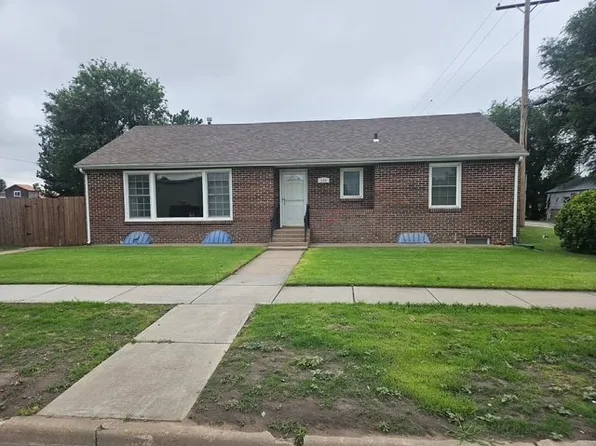 109 N Cedar St, Meade, KS 67864