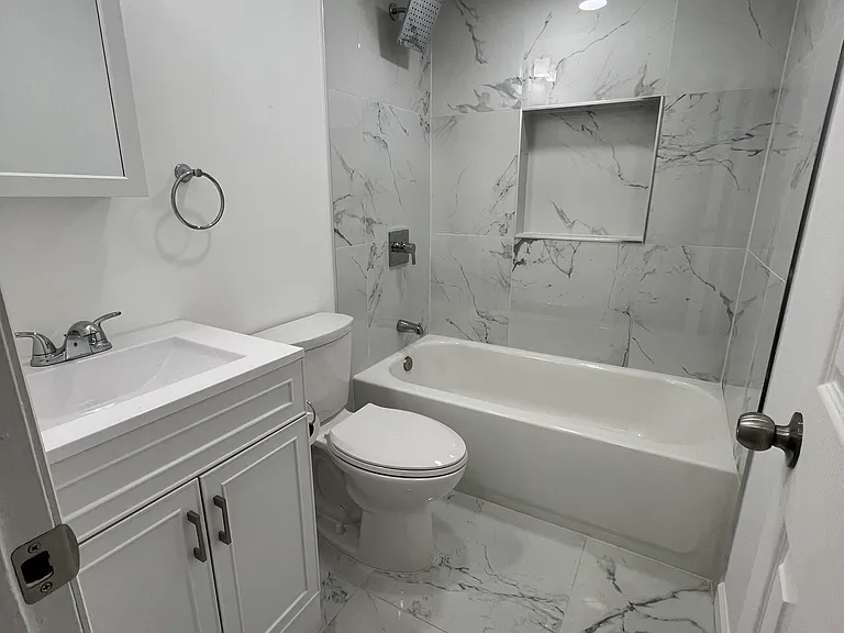 325 Simonson Ave #2 — Photo 10