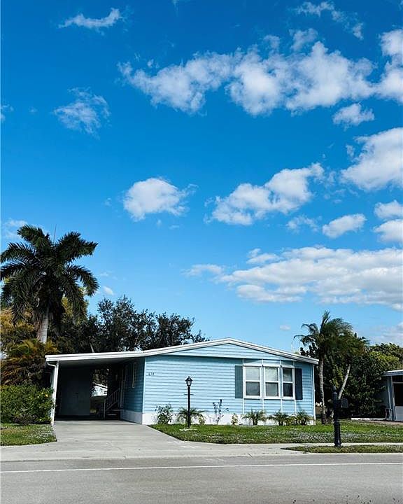 1st image of 618 Charlemagne BLVD
