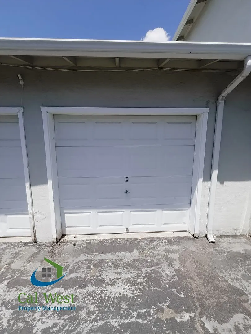 $2895 - Cozy 2/1 in the heart of Downtown San Jose — Photo 3