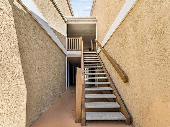 2nd image of 9481 HIGHLAND OAK DRIVE #814